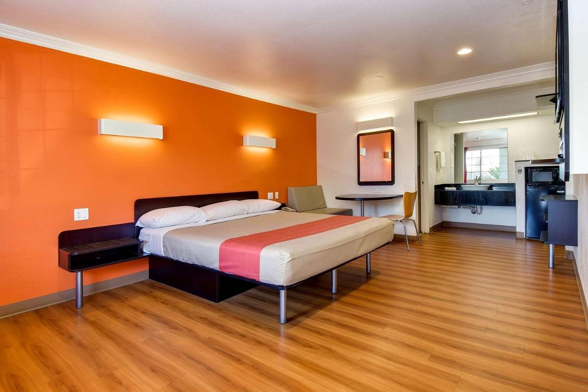 Motel 6 Garden Grove - image 6