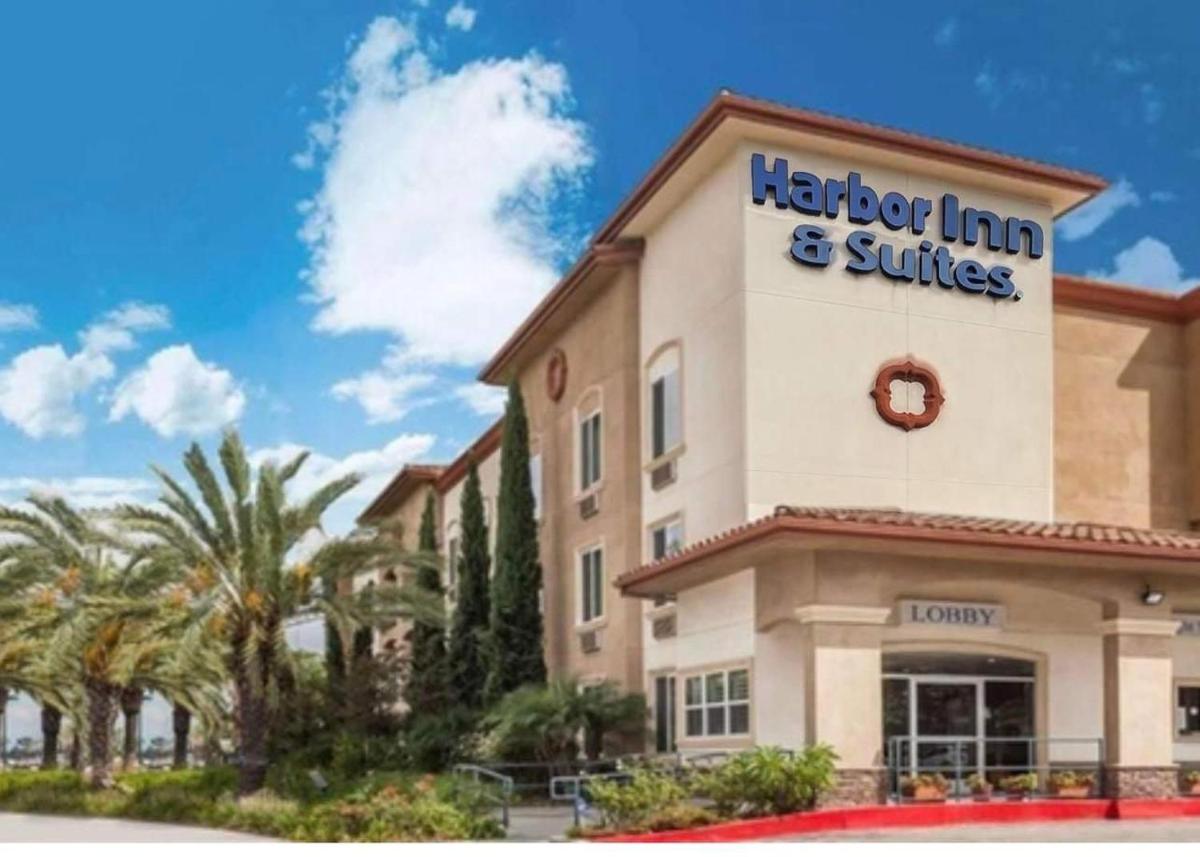 Days Inn & Suites by Wyndham Anaheim Resort - main image