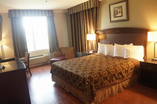 Days Inn & Suites by Wyndham Anaheim Resort - image 16