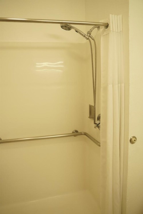 Days Inn & Suites by Wyndham Anaheim Resort - image 18