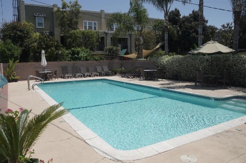 Days Inn & Suites by Wyndham Anaheim Resort - image 43