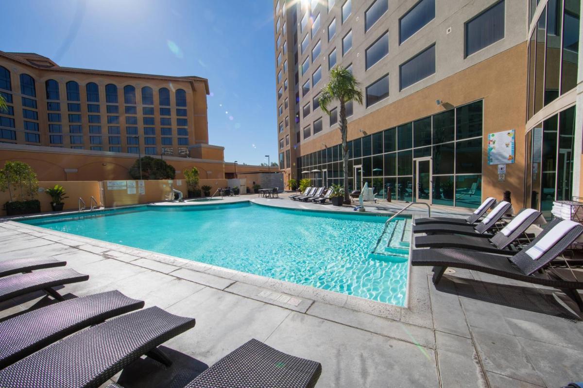 Anaheim Marriott Suites - main image