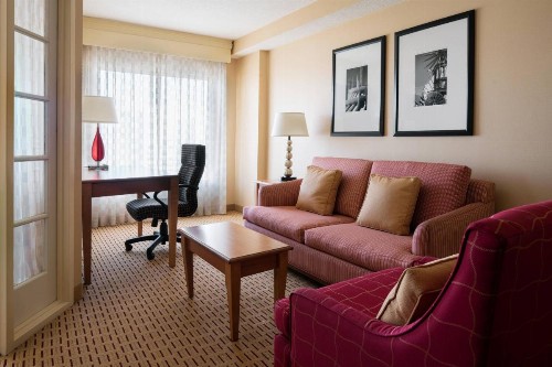 Anaheim Marriott Suites - image 24