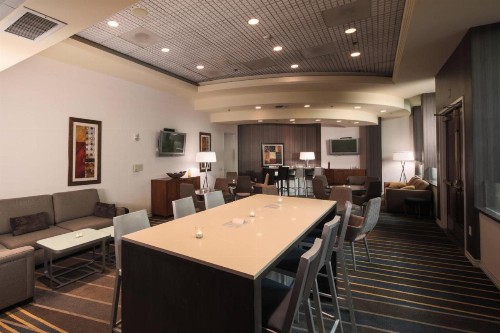 Anaheim Marriott Suites - image 8