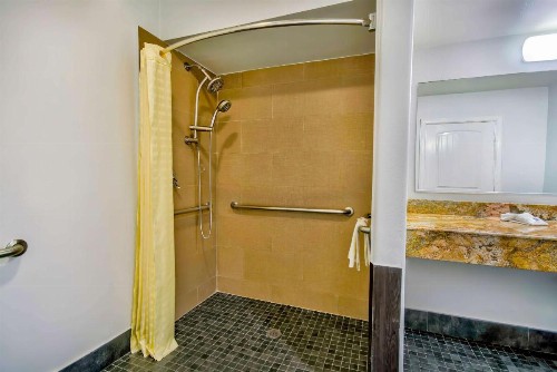 Motel 6 Gardena - image 13