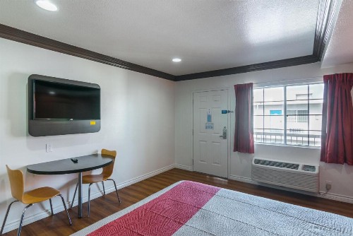 Motel 6 Gardena - image 20