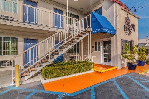 Motel 6 Gardena - image 21