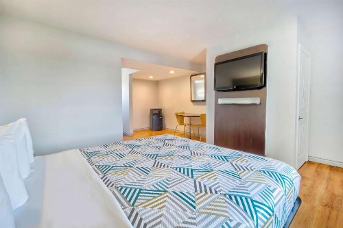 Motel 6 Gardena - image 39