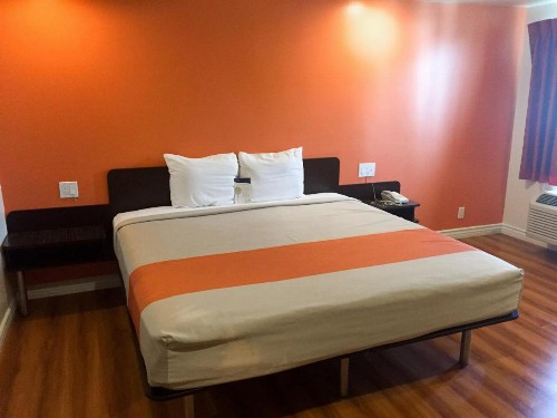 Motel 6 Gardena - image 7