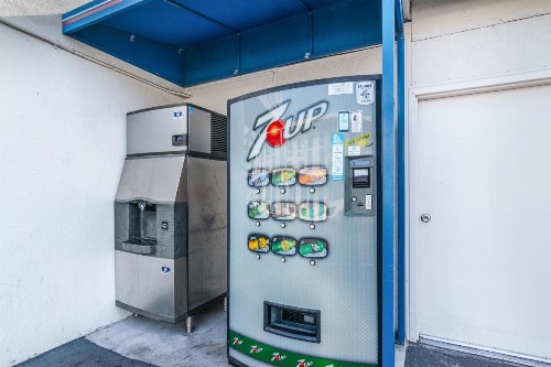 Motel 6 Gardena - image 8