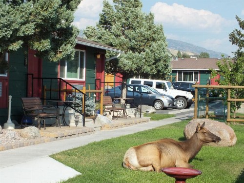Yellowstone Gateway Inn - image 15