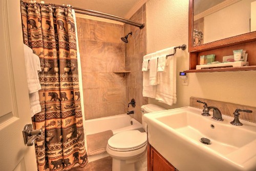Yellowstone Gateway Inn - image 18