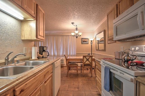 Yellowstone Gateway Inn - image 33