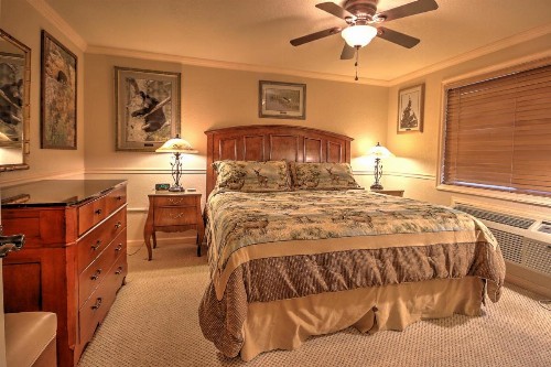 Yellowstone Gateway Inn - image 34