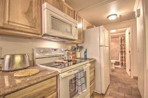 Yellowstone Gateway Inn - image 37