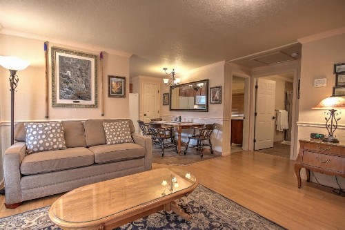 Yellowstone Gateway Inn - image 44