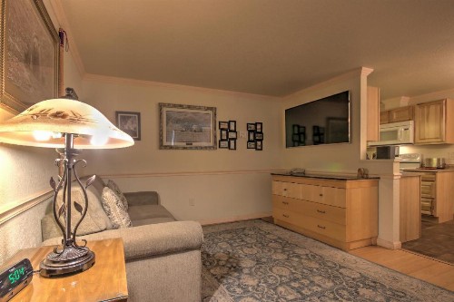 Yellowstone Gateway Inn - image 50