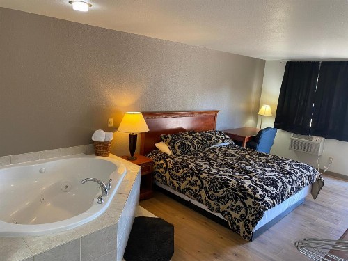 Brass Door Motel - image 2