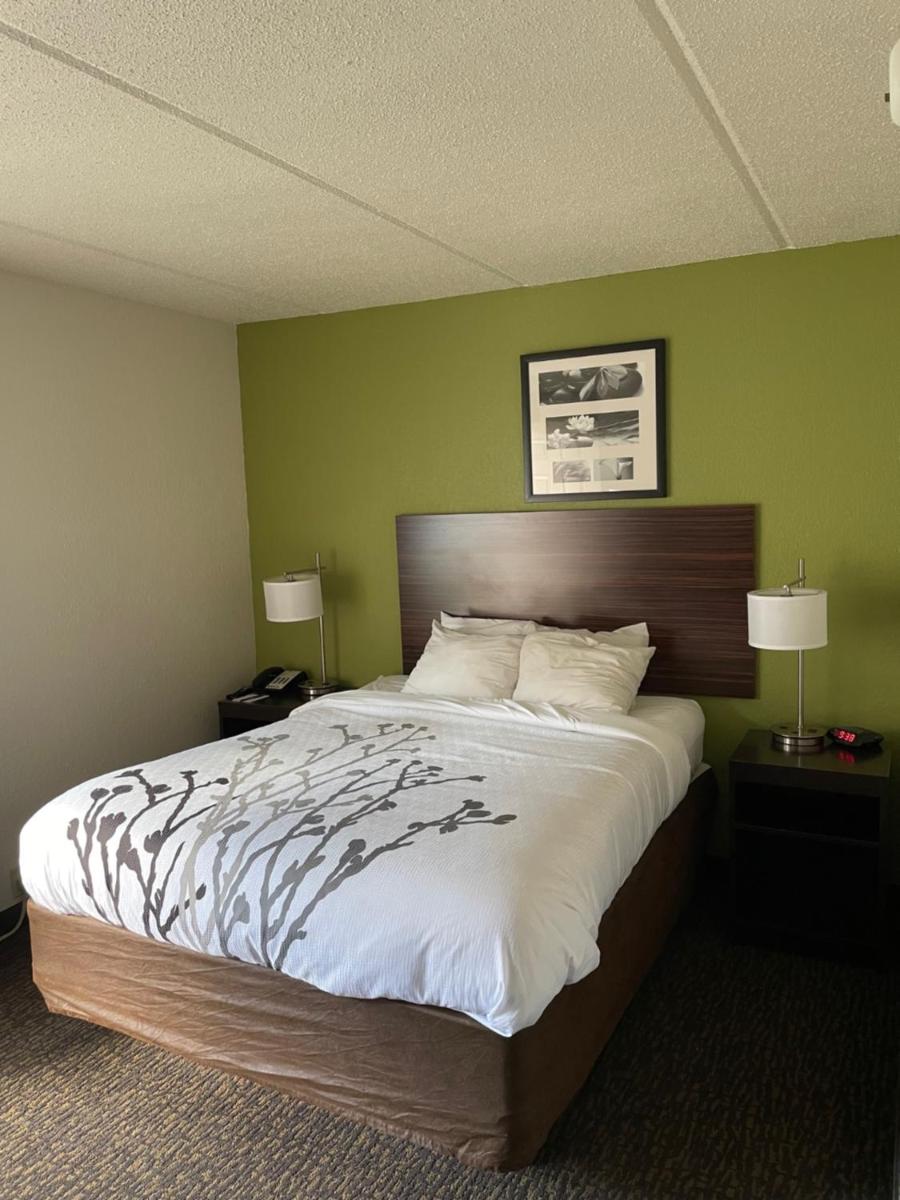 Sleep Inn & Suites Gatlinburg - image 5