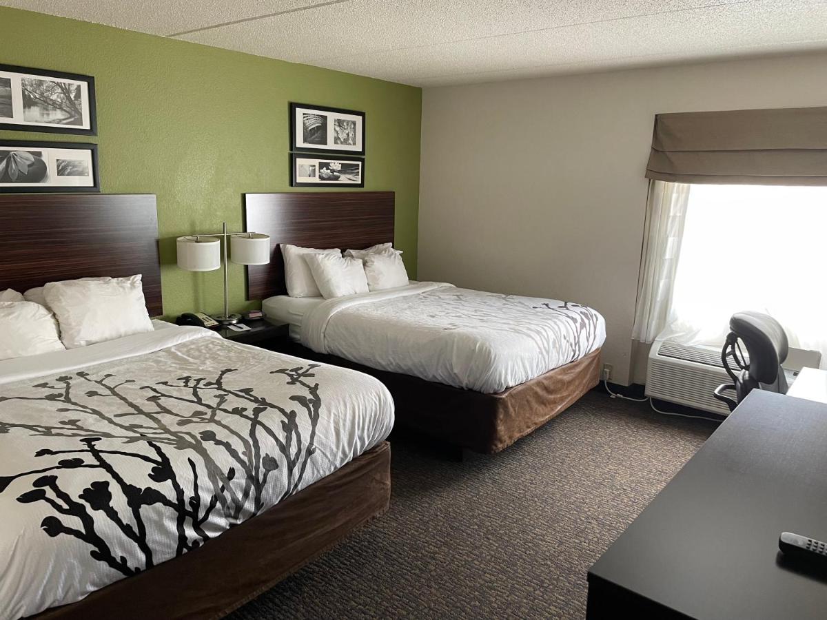 Sleep Inn & Suites Gatlinburg - image 6