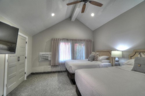 River Edge Inn - image 10