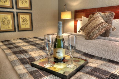 River Edge Inn - image 25