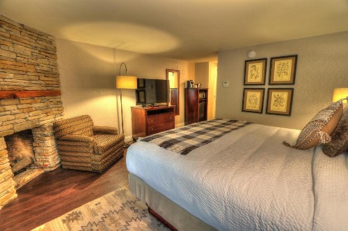 River Edge Inn - image 28