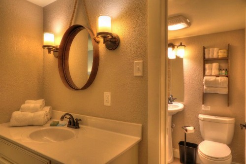 River Edge Inn - image 37