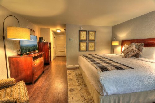 River Edge Inn - image 38