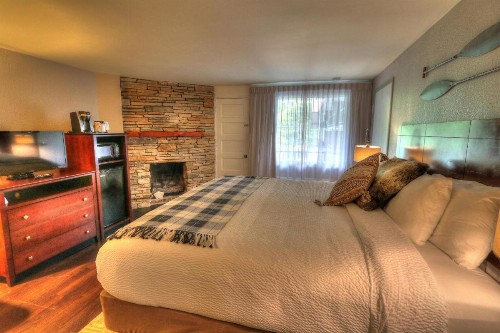 River Edge Inn - image 41