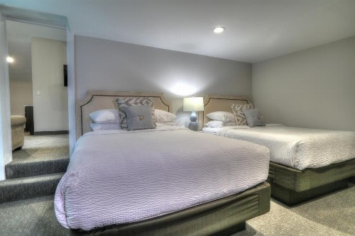River Edge Inn - image 49