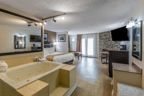 Quality Inn & Suites Gatlinburg - image 17