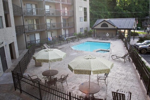 Olde Gatlinburg Rentals - image 5