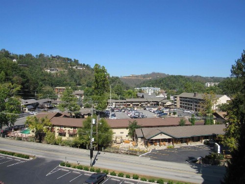 Olde Gatlinburg Rentals - image 6