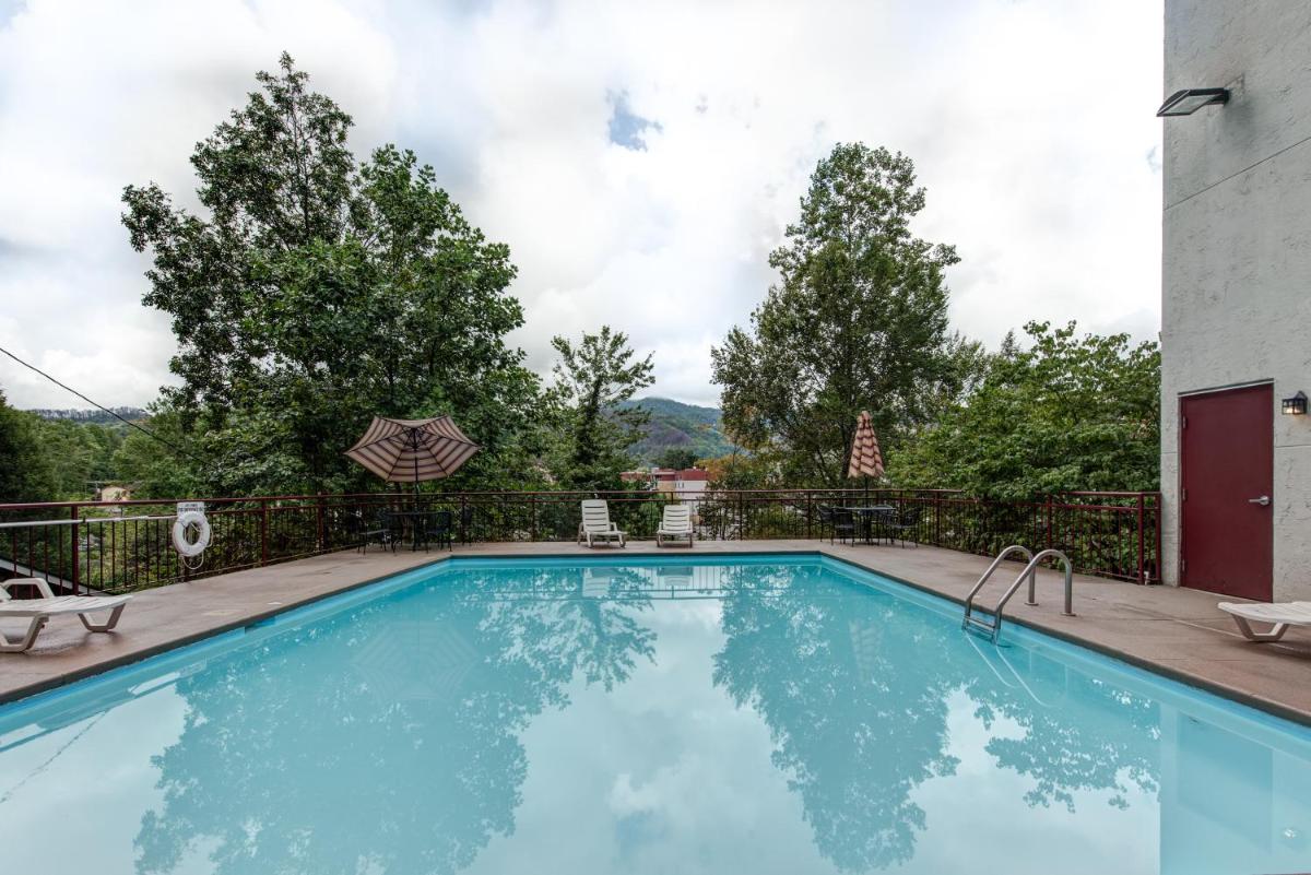 Laurel Inn Rentals - image 3
