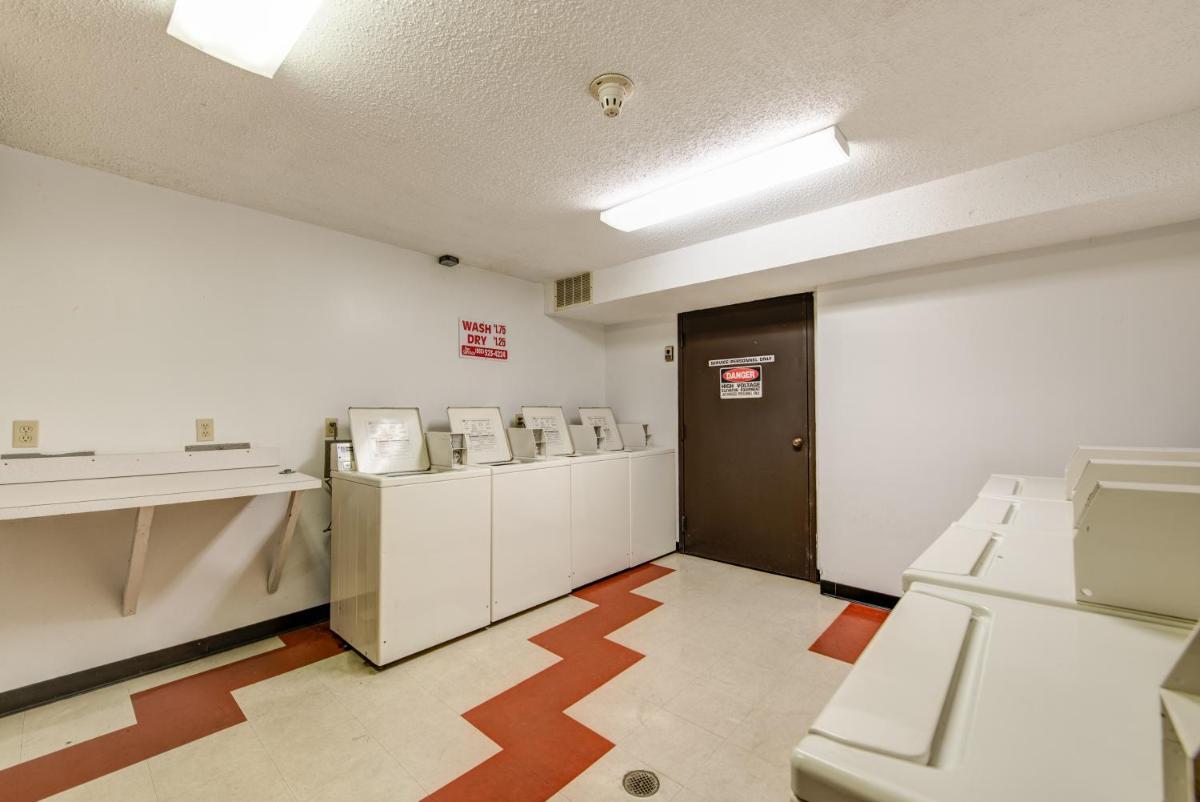 Laurel Inn Rentals - image 5