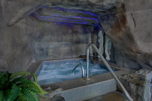 Sidney James Mountain Lodge - image 25