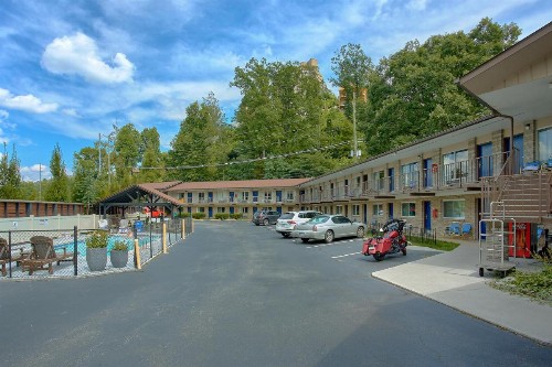 Sidney James Mountain Lodge - image 32
