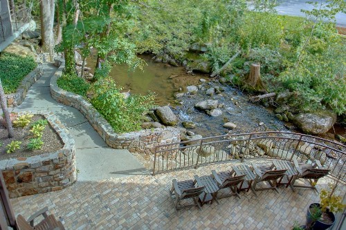 Sidney James Mountain Lodge - image 35