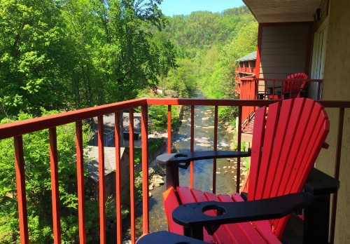 Baymont by Wyndham Gatlinburg On The River - image 22