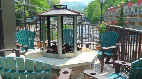 Baymont by Wyndham Gatlinburg On The River - image 23