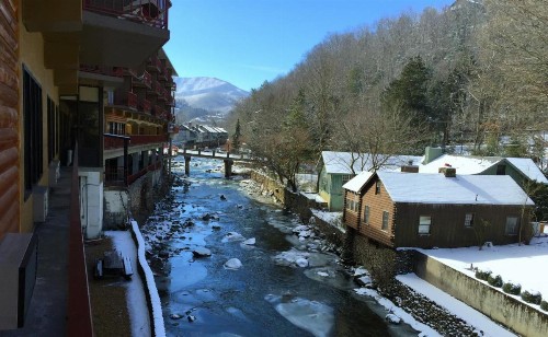 Baymont by Wyndham Gatlinburg On The River - image 25
