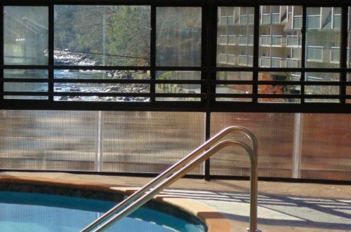 Baymont by Wyndham Gatlinburg On The River - image 30