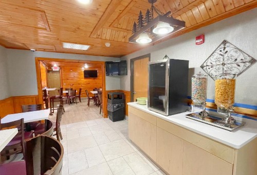 Baymont by Wyndham Gatlinburg On The River - image 38