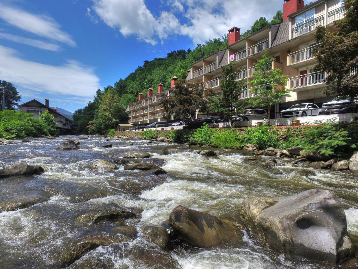 Gatlinburg River Inn - main image