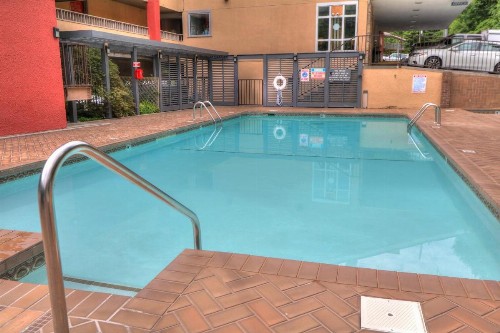 Gatlinburg River Inn - image 11