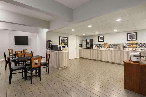 Gatlinburg River Inn - image 31