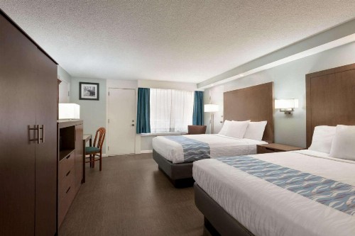 Gatlinburg River Inn - image 33