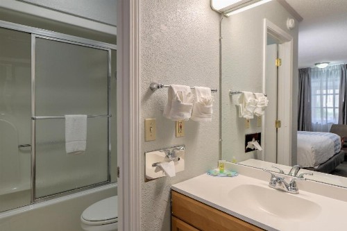 Belle Aire Motel - Downtown Convention Center - Gatlinburg - image 15