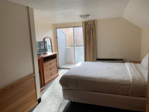 Belle Aire Motel - Downtown Convention Center - Gatlinburg - image 21